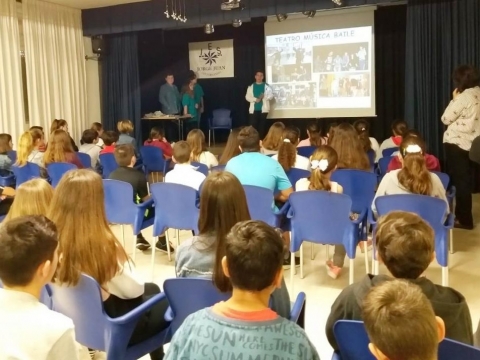 6º de Primaria del CEIP Reina de la Paz visita nuestro centro