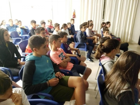 6º de Primaria del CEIP Raimundo Rivero visita nuestro centro