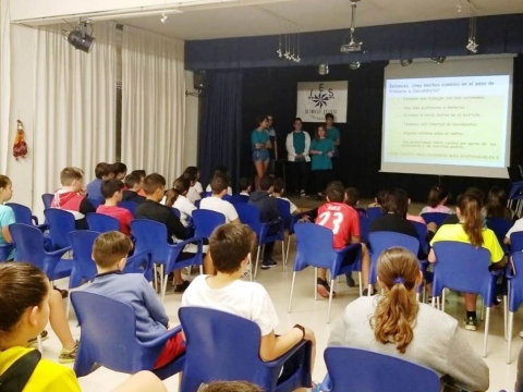 6º de Primaria del CEIP Raimundo Rivero visita nuestro centro