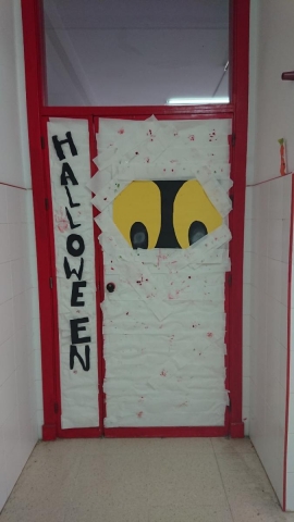 Halloween door decorating contest !! (continuación)