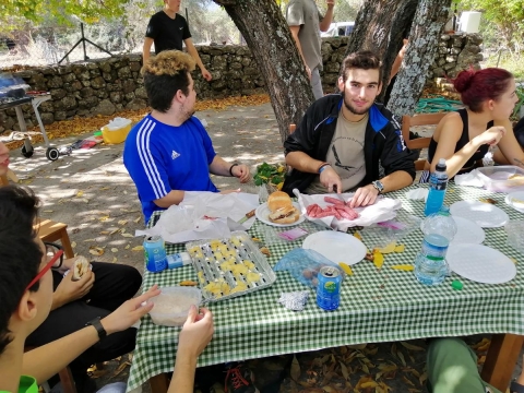 2º de Bachillerato practica senderismo y orientación en Ubrique