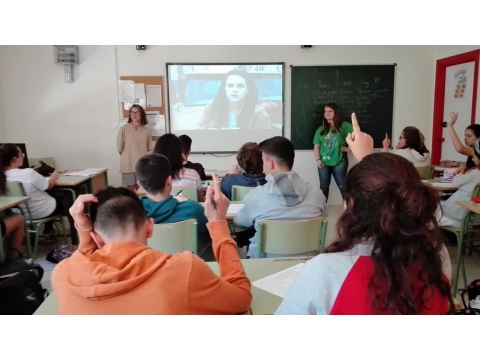 Alumnas de 1º Bachillerato explican la diversidad sexual 