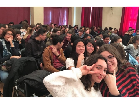 3º ESO attends a theatre play in English at La Salle school 