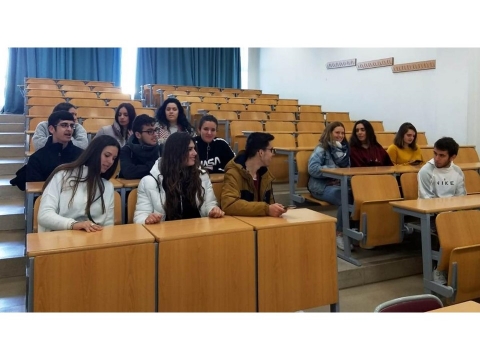 2º de Bachillerato visita los campus de la UCA