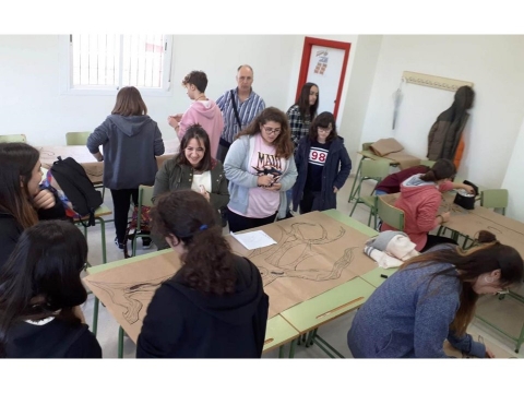 Cómo se hicieron los árboles para las actividades del Día Internacional Contra la Violencia de Género