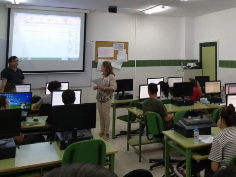 4º de ESO visita el CFGM de Gestión Administrativa del IES Bahía