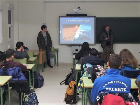 Charlas de reciclaje: alumnado 2º de bachillerato de CTMA