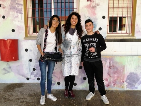 Finaliza el pintado del mural contra la violencia de género