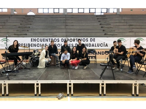 El grupo flamenco clausura los Encuentros Deportivos de las residencias escolares 