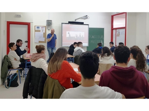 Taller de prevención de adicciones en 4º de ESO